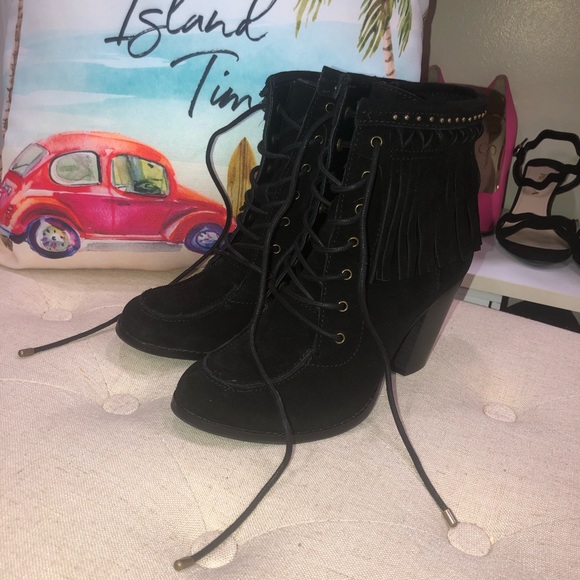 Gianni Bini  Bowyn Fringe Lace-Up Hiker Booties - Picture 5 of 11